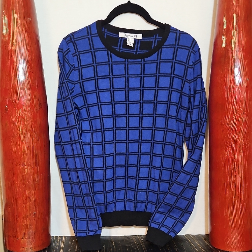 Forever 21 Blue and Black Crewneck Sweater with Geometric Design